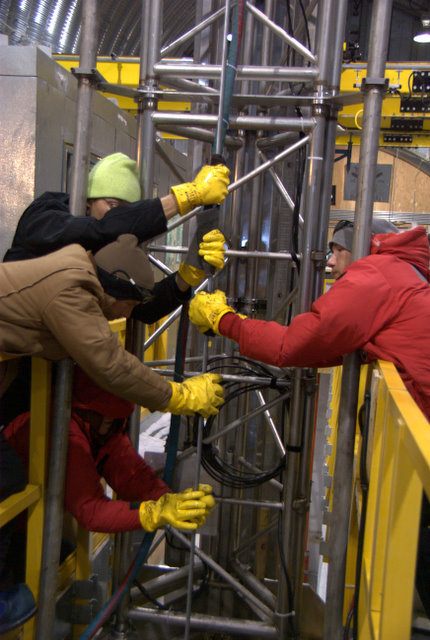 Cleaning the cable by hand