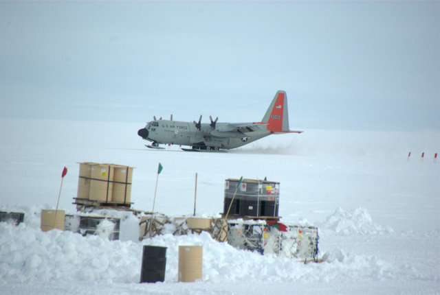 landing plane